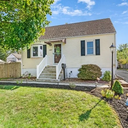 Buy this 3 bed house on 140 Lakeview Avenue in New Market, Piscataway Township