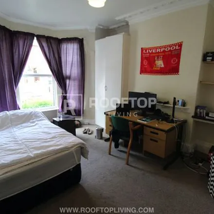 Image 8 - Stoneswood Road, Delph, OL3 5DY, United Kingdom - Townhouse for rent