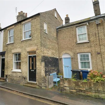 Rent this 3 bed townhouse on 24 Covent Garden in Cambridge, CB1 2HR
