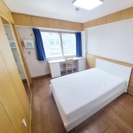 Rent this 1 bed apartment on 718-11 Yeoksam-dong in Gangnam-gu, Seoul