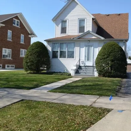 Buy this 3 bed house on 379 Prairie Avenue in Joliet, IL 60435