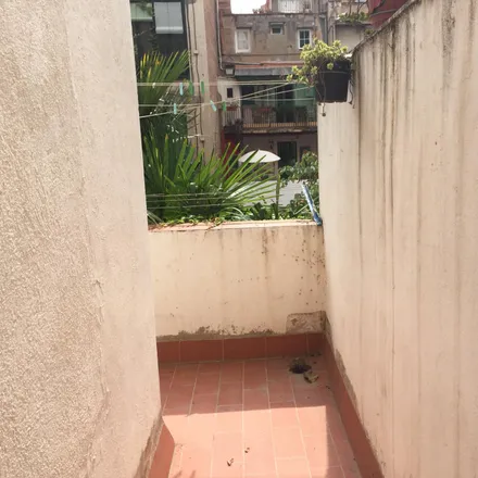 Rent this 4 bed room on Carrer del Robí in 8, 08012 Barcelona