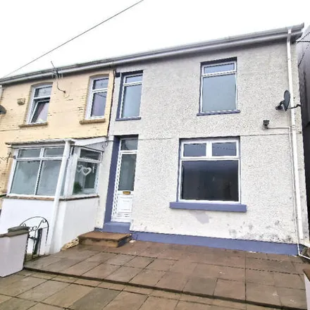 Buy this 3 bed duplex on Pant-y-Pwdyn Road in Abertillery, NP13 1BD
