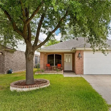 Buy this 3 bed house on 2006 Flagstaff Drive in Killeen, TX 76543