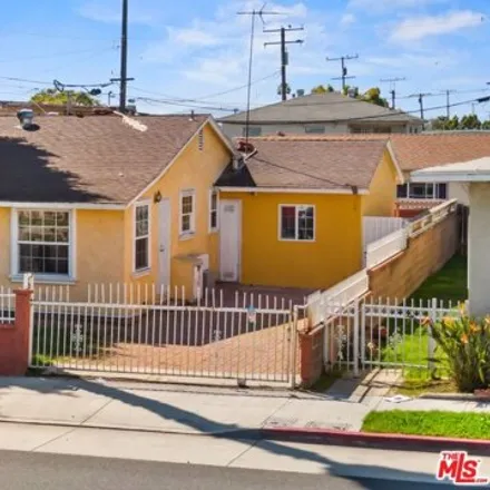 Buy this 2 bed house on 3385 East 17th Street in Long Beach, CA 90804