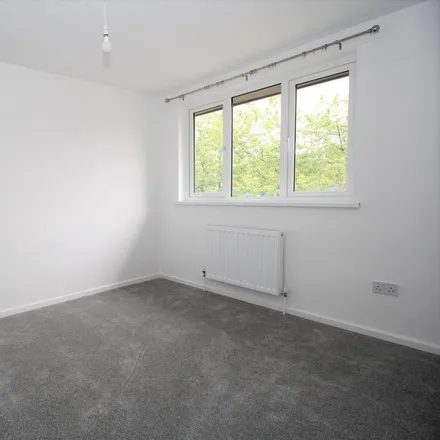 Image 7 - Essex Road, Lindford, GU35 0HX, United Kingdom - House for rent