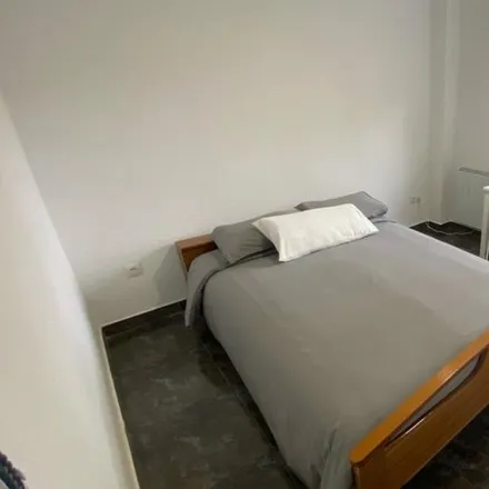 Rent this 4 bed room on Gran Vía de Villaverde in 28021 Madrid, Spain