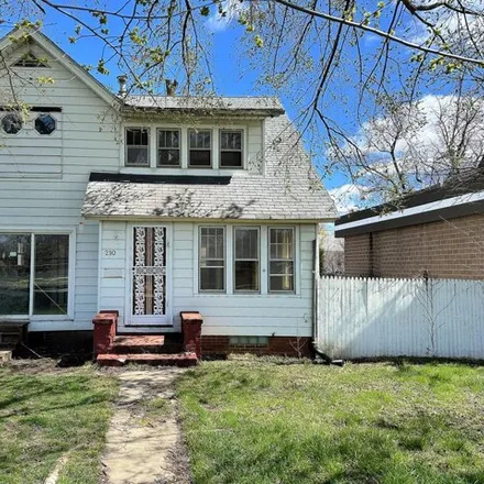 Buy this 3 bed house on 266 South Mill Street in Pontiac, IL 61764