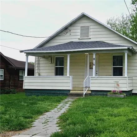 Buy this 1 bed house on 871 33rd Street in Parkersburg, WV 26104