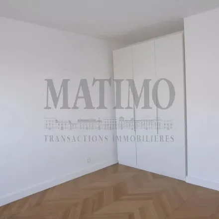 Rent this 5 bed apartment on 130 Rue de la Croix Nivert in 75015 Paris, France