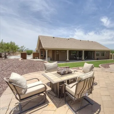 Buy this 4 bed house on 614 East Yearling Road in Maricopa County, AZ 85085
