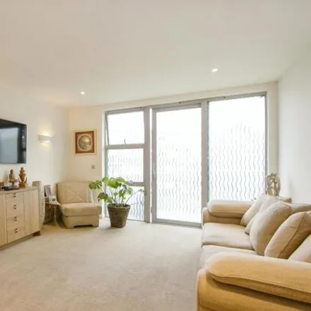 Image 4 - Vista, Mount Road, Poole, BH14 0AN, United Kingdom - Apartment for sale