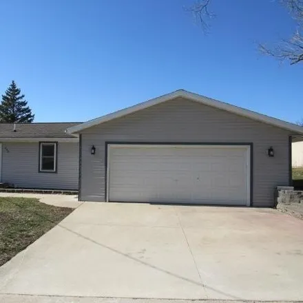 Buy this 3 bed house on 186 Maquoketa Street in Anamosa, IA 52205