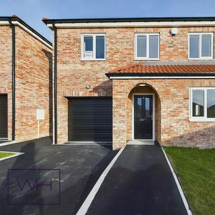 Buy this 4 bed house on Rosedale Primary School in Wensleydale Road, Scawsby