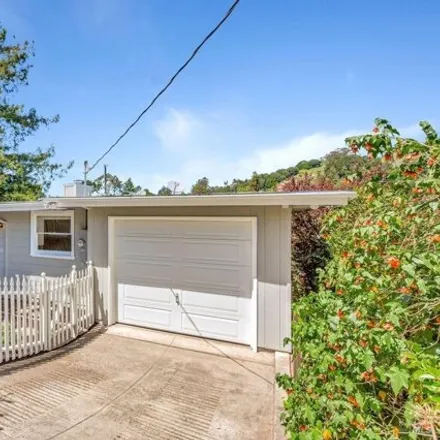 Buy this 2 bed house on Richardson Drive in Reed, Marin County
