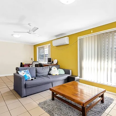 Image 4 - David Deane Real Estate, Gympie Road, Strathpine QLD 4500, Australia - Apartment for rent
