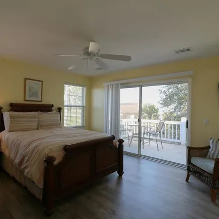 Rent this 3 bed house on Tybee Island in GA, 31328