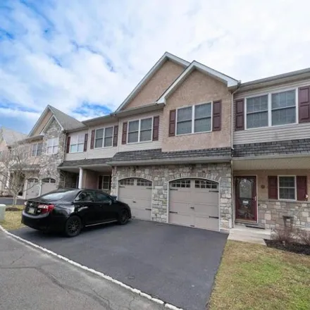 Rent this 3 bed house on 98 Cobblestone Circle in Hatboro, Montgomery County