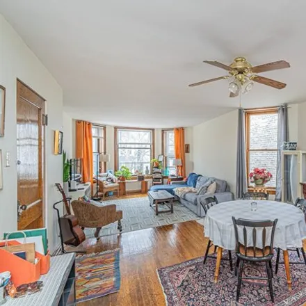 Image 5 - 2042 North Sawyer Avenue, Chicago, IL 60647, USA - House for sale