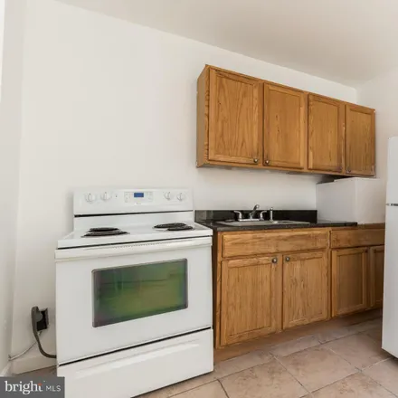 Rent this 2 bed apartment on Delicious Boutique in 212 East Girard Avenue, Philadelphia