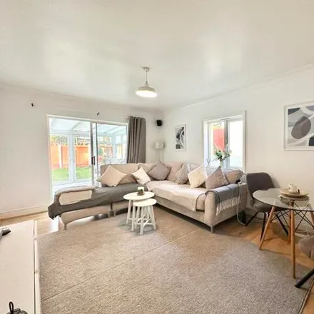 Image 5 - Langdon Road, Bournemouth, Christchurch and Poole, BH14 9ED, United Kingdom - House for sale