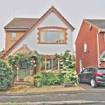 Rent this 3 bed house on Cuckmere Drive in Stone Cross, BN24 5PT