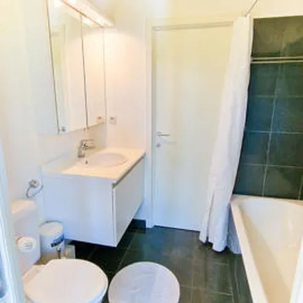 Rent this 3 bed apartment on Boulevard du Souverain - Vorstlaan in 1160 Auderghem - Oudergem, Belgium