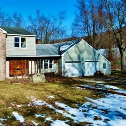 Buy this 4 bed house on 23 Glenbrook Road in Ogdensburg, Sussex County