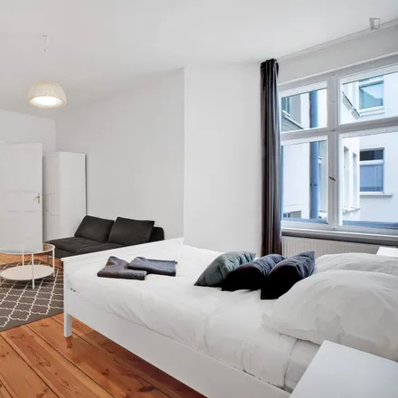 Rent this 1 bed room on Elsenstraße 108 in 12435 Berlin, Germany