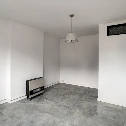 Rent this 1 bed apartment on Rue de Gravière 13;15 in 5000 Namur, Belgium