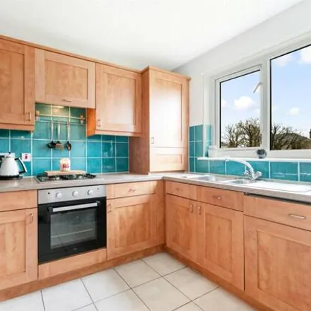 Image 3 - Academy Gardens, Irvine, KA12 8BA, United Kingdom - Apartment for sale