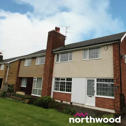 Rent this 3 bed duplex on Cheriton Avenue in Woodlands, DN6 7BP