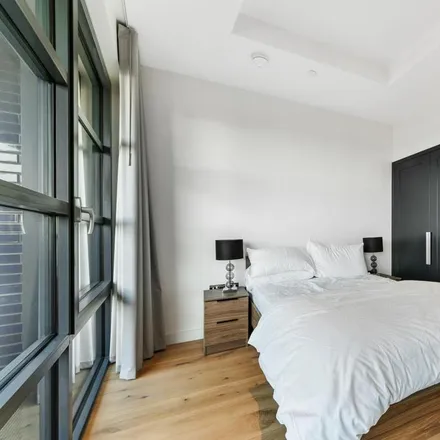 Image 7 - Bridgewater House, 96 Lookout Lane, London, E14 0SS, United Kingdom - Apartment for rent