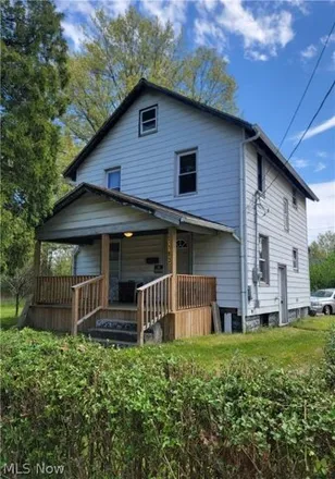 Image 1 - 790 2nd Street Southwest, Warren, OH 44483, USA - House for sale