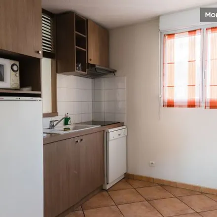 Image 3 - 280 Avenue Francis Perrin, 13790 Rousset, France - Apartment for rent
