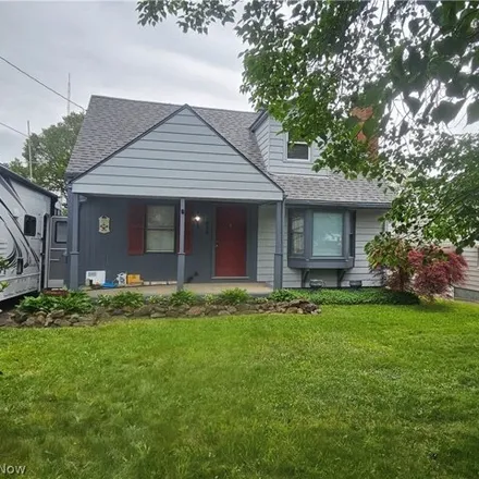 Buy this 3 bed house on 880 Cornell Avenue in Youngstown, OH 44502