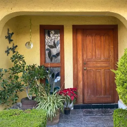 Rent this 4 bed house on Calle Flor Silvestre in Colonia Paraje Tetenco, 14650 Mexico City