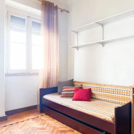 Rent this 2 bed room on Estrada de A-da-Maia in 1500-004 Lisbon, Portugal