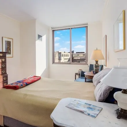 Image 4 - Belaire, 524 East 72nd Street, New York, NY 10021, USA - Condo for sale