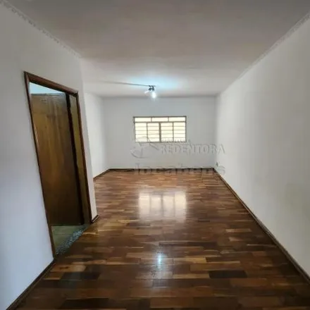 Rent this 3 bed apartment on Rua Lucas Mangini in Vila Santa Cândida, São José do Rio Preto - SP