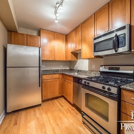 Rent this 1 bed apartment on 625 W Wrightwood Ave