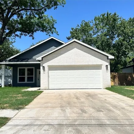 Rent this 3 bed house on 2216 Langford St in Greenville, Texas