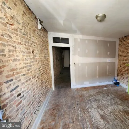 Image 2 - 2015 Ridgehill Avenue, Baltimore, MD 21217, USA - Townhouse for sale