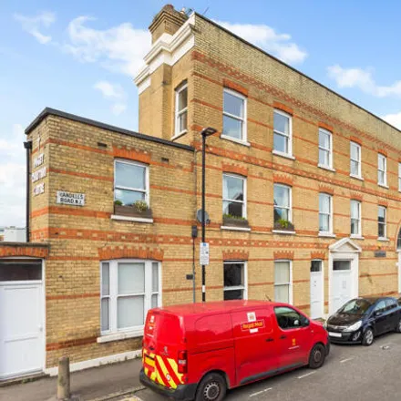 Rent this 3 bed room on Paget Christian Centre in 18-26 Randell's Road, London