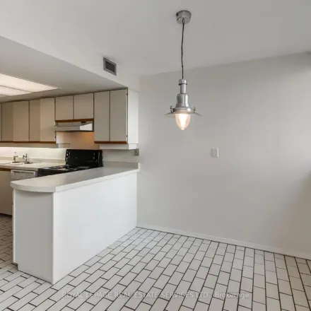 Rent this 2 bed apartment on Popeyes in Bloor Street East, Old Toronto