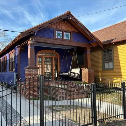 Rent this 3 bed house on 1122 Dante Street in New Orleans, LA 70118