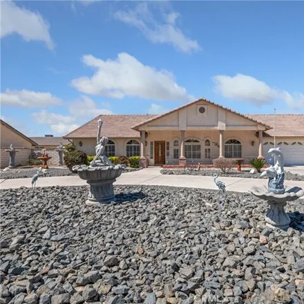 Image 1 - 14678 Pamlico Road, Apple Valley, CA 92307, USA - House for sale