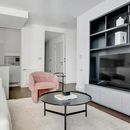 Rent this 3 bed apartment on Chase Evans in 1 Millharbour, Canary Wharf