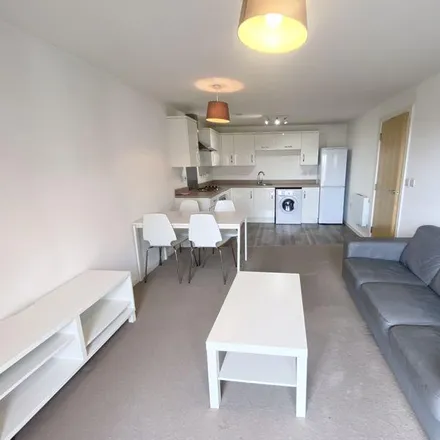 Image 3 - Spinner House, Elmira Way, Salford, M5 3LH, United Kingdom - Apartment for rent