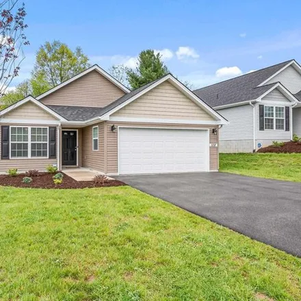 Buy this 3 bed house on 425 Jeffries Drive in Radford City, VA 24141